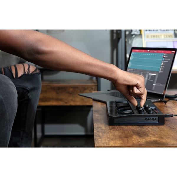 Akai MPK Mini MK3 Black Controller with Case | IDJNOW