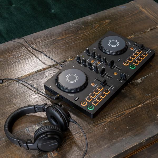 AlphaTheta DDJ-FLX2 Controller with Monitors & Headphones