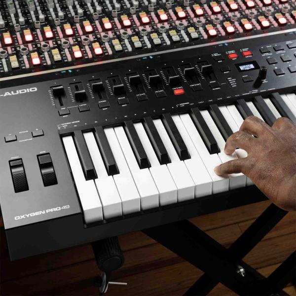 M-Audio Oxygen Pro 49 USB MIDI Controller | IDJNOW
