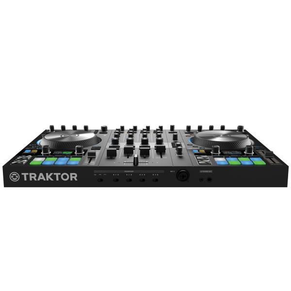 NI Traktor Kontrol S4 MK3 with Odyssey Black Case & Light | IDJNOW