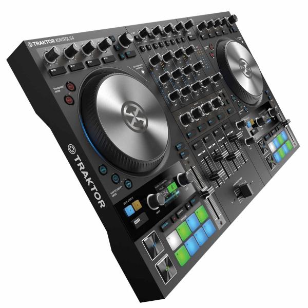 NI Traktor Kontrol S4 MK3 with Odyssey Black Case & Light | IDJNOW