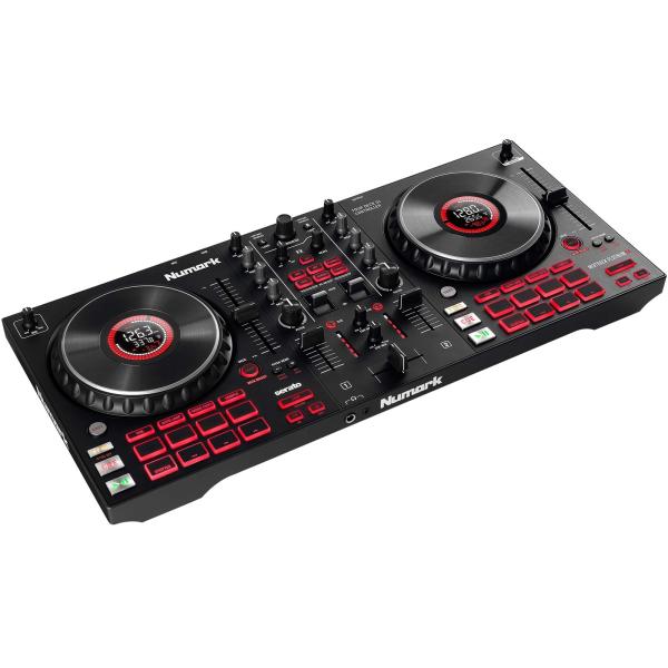 Numark Mixtrack Platinum FX with 15