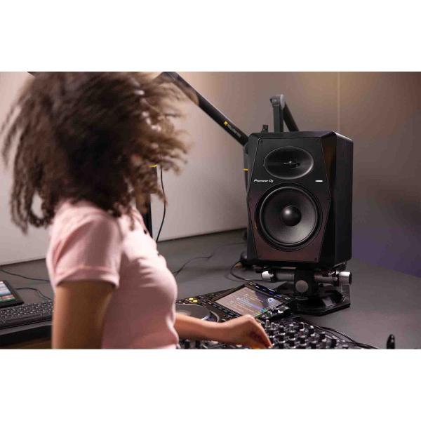 2) Pioneer DJ VM-70 6.5