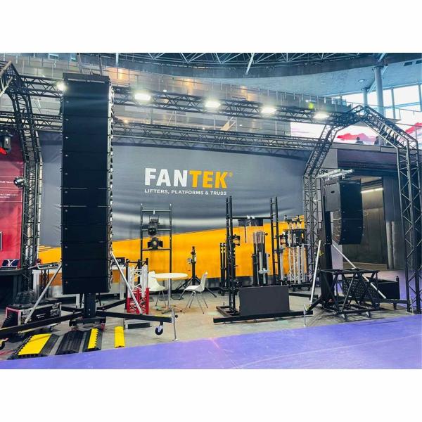 Work Pro WTS 708 Front Loading Lifting Tower (Height 26.6')