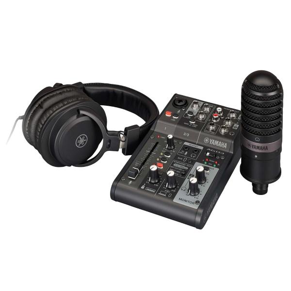 Yamaha Pro Audio AG03MK2-B-LSPK Live Stream Pack with AG03MK2 B Mixer
