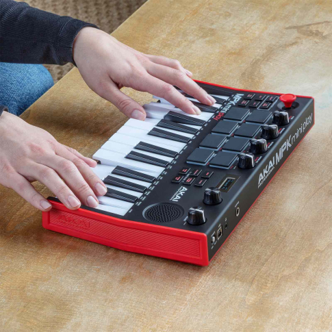 k*n様 AKAI Professional MPK Mini Play MK3 AKAI Professional MPK Mini Play MK3 MIDI Keyboard Controller