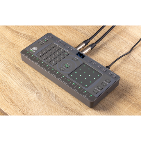 AlphaTheta CHORDCAT 8-Track Groovebox Controller
