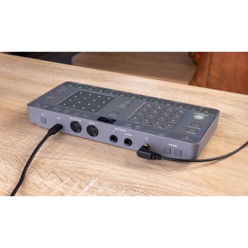 AlphaTheta CHORDCAT 8-Track Groovebox Controller