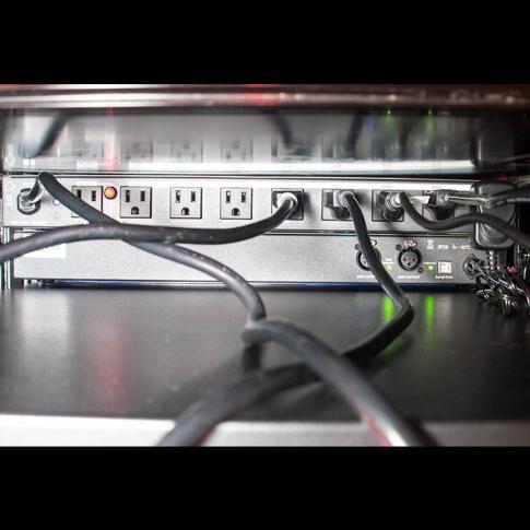 American DJ POW-R BAR RACK USB 19" Rack Mount AC Power Center Plugs