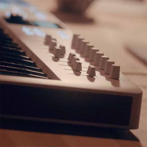 ARTURIA / KEYLAB Essential 49 MK3 Buy KeyLab Essential 49 mk3 | Arturia