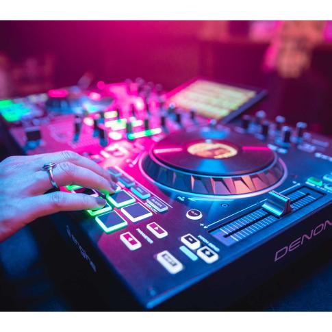 Denon DJ Prime 2 Touchscreen Smart Console- Return | IDJNOW