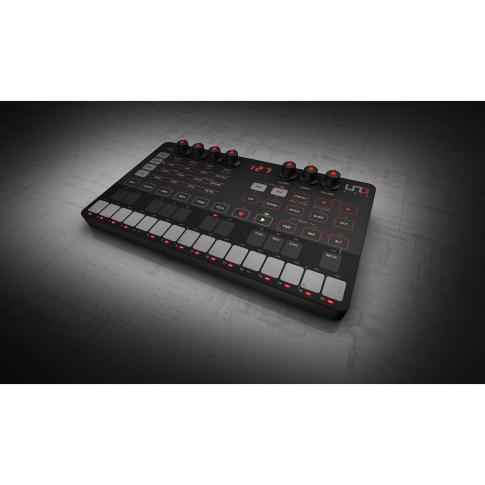 IK Multimedia UNO Synth Monophoninc Synthesizer | IDJNOW