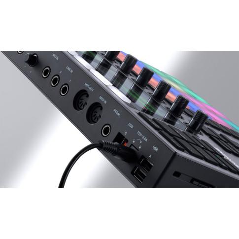 DJ機材 Native Instruments MASCHINE+ Maschine+: Standalone drum machine & sampler for beatmakers