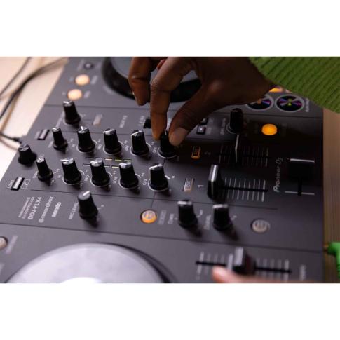 Pioneer DDJ-FLX4 2-Channel DJ Controller for Rekordbox & Serato DJ Lite In Use 3