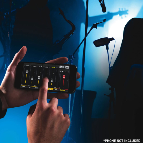 Soundcraft Ui16 16-channel Digital Mixer with Wireless Control Phone Effect