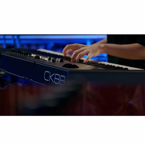 Yamaha Pro Audio CK88 88-Key Stage Keyboard with GHS Action Playing