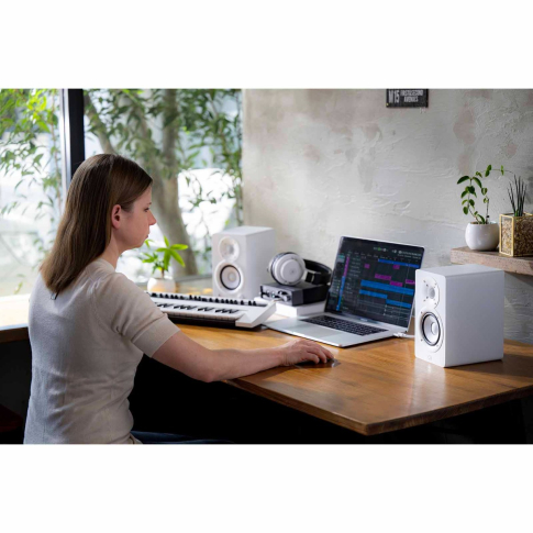Yamaha HS3 ホワイト Yamaha HS3 3.5-inch Powered Studio Monitor Pair - White