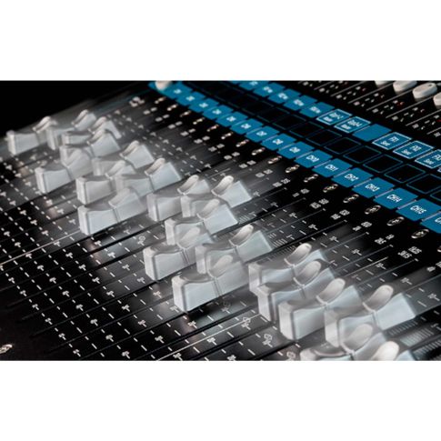 Allen & Heath QU-24 24 Channel 30 IN / 24 OUT Digital Mixer Levers