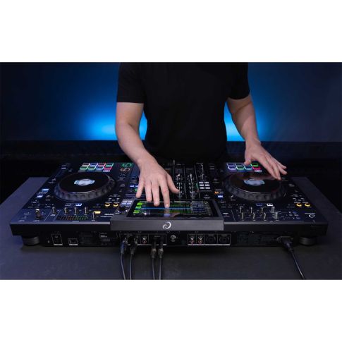 AlphaTheta XDJ-AZ Professional All-in-One DJ System DJ 2