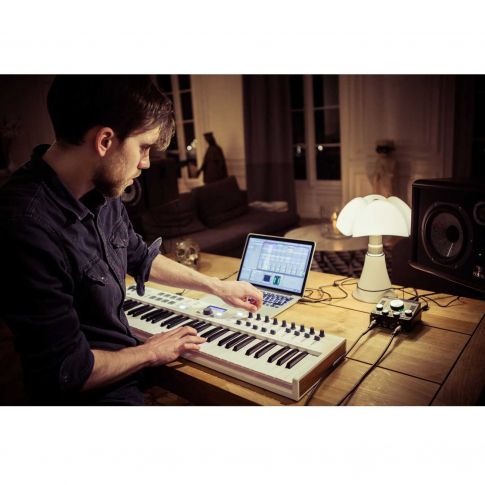 Arturia KeyLab 49 Hybrid Synthesizer and USB Keyboard Controller Example