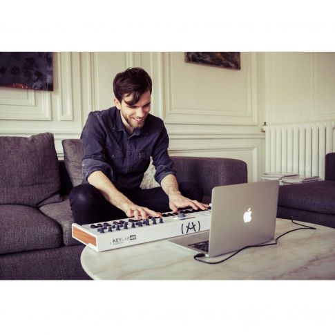 Arturia KeyLab 49 Hybrid Synthesizer and USB Keyboard Controller Example
