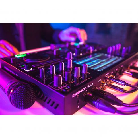 Denon DJ PRIME GO 2-Deck Rechargeable DJ Console with 7" Touchscreen Mic