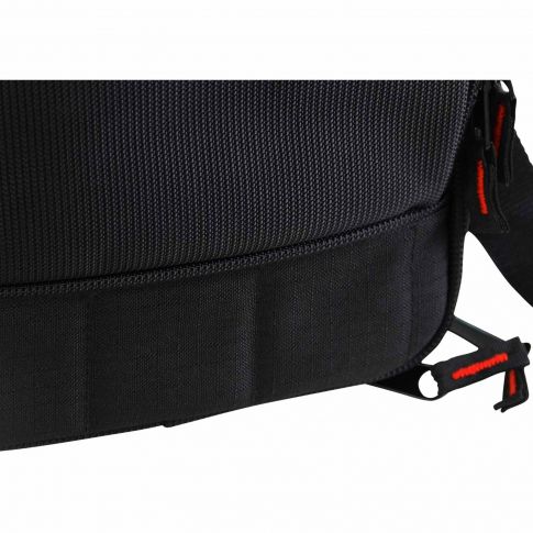 Gator Cases G-MIXERBAG-1815 18" x 15" x 6.5" Mixer / Gear Bag close-up 2