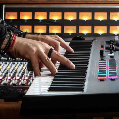M-Audio Oxygen Pro 61 61-Key USB MIDI Performance Keyboard Controller Keys