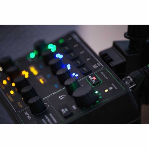 Mackie ShowBox Battery Powered All-In-One Performance Rig Buttons