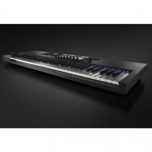 Native Instruments Komplete Kontrol S61 Mk2 Keyboard Controller Left Angle