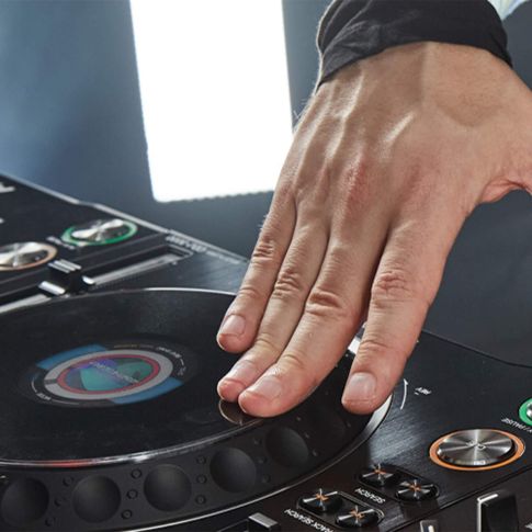 Pioneer DJ CDJ-3000 Flagship Pro-DJ Multi Player Hand 1