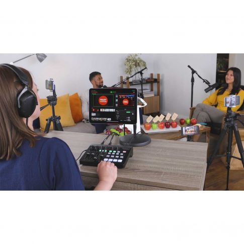 Roland AeroCaster VRC-01 Wireless A/V Switching System In Use