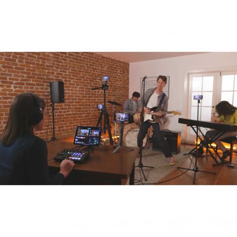 Roland AeroCaster VRC-01 Wireless A/V Switching System Studio