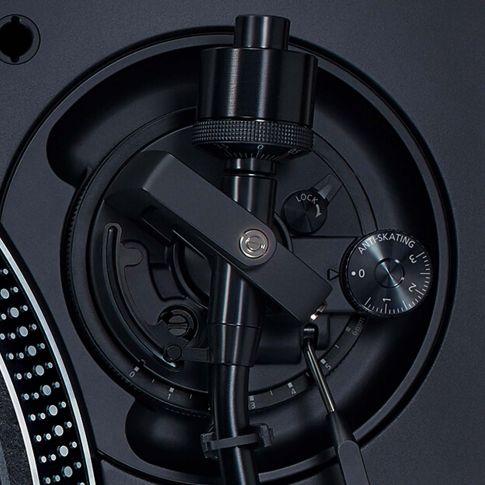Technics SL-1200MK7 Direct-Drive Professional DJ Turntable Tone Arm Closeup