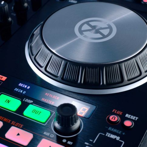 Native Instruments Traktor Kontrol S2 MKII DJ Controller - Store Demo